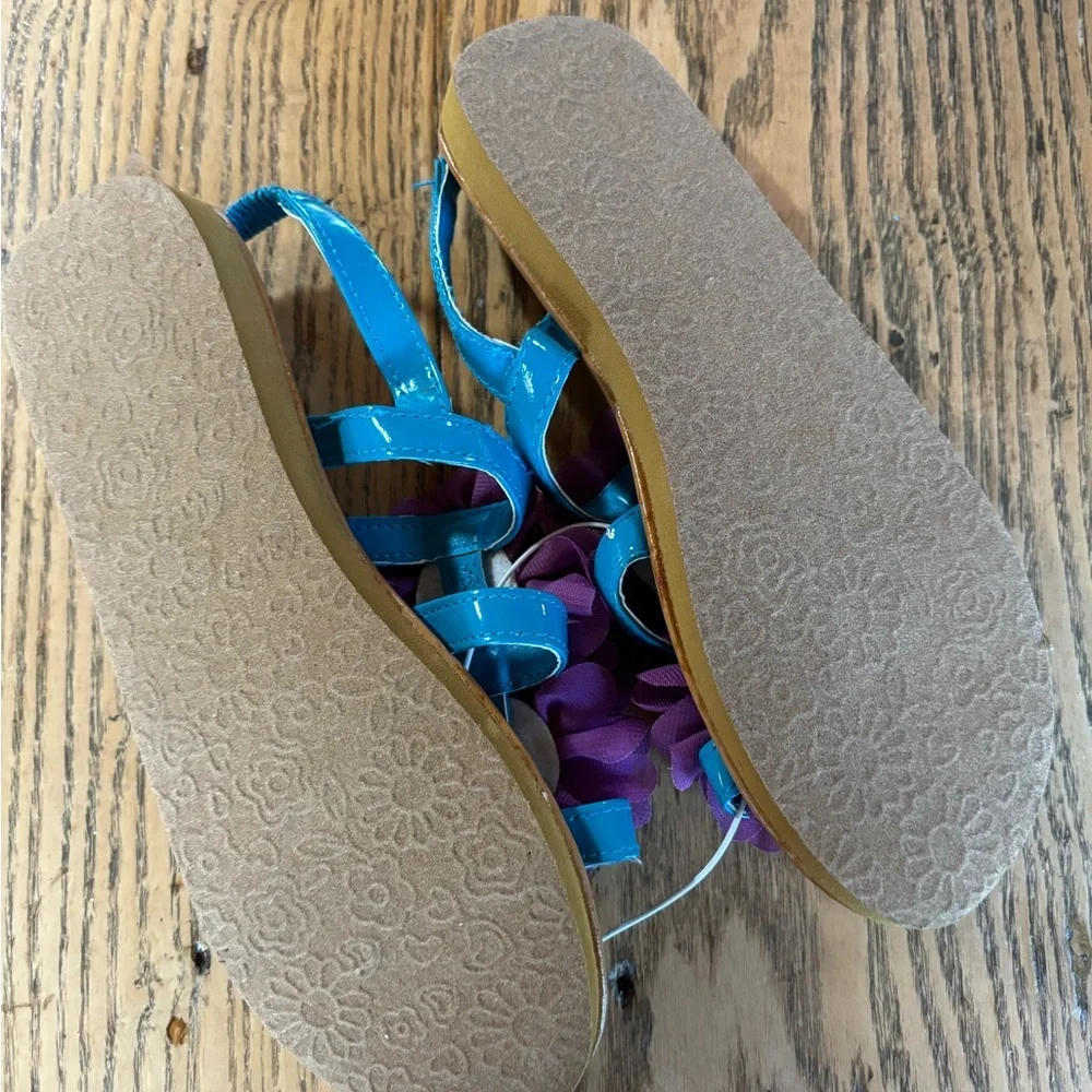 Children’s Place Girls Sandals Size 1 2 NEW